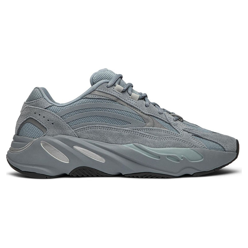 YEEZY BOOST 700 V2 