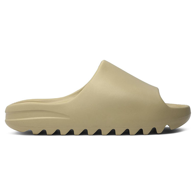 YEEZY SLIDES