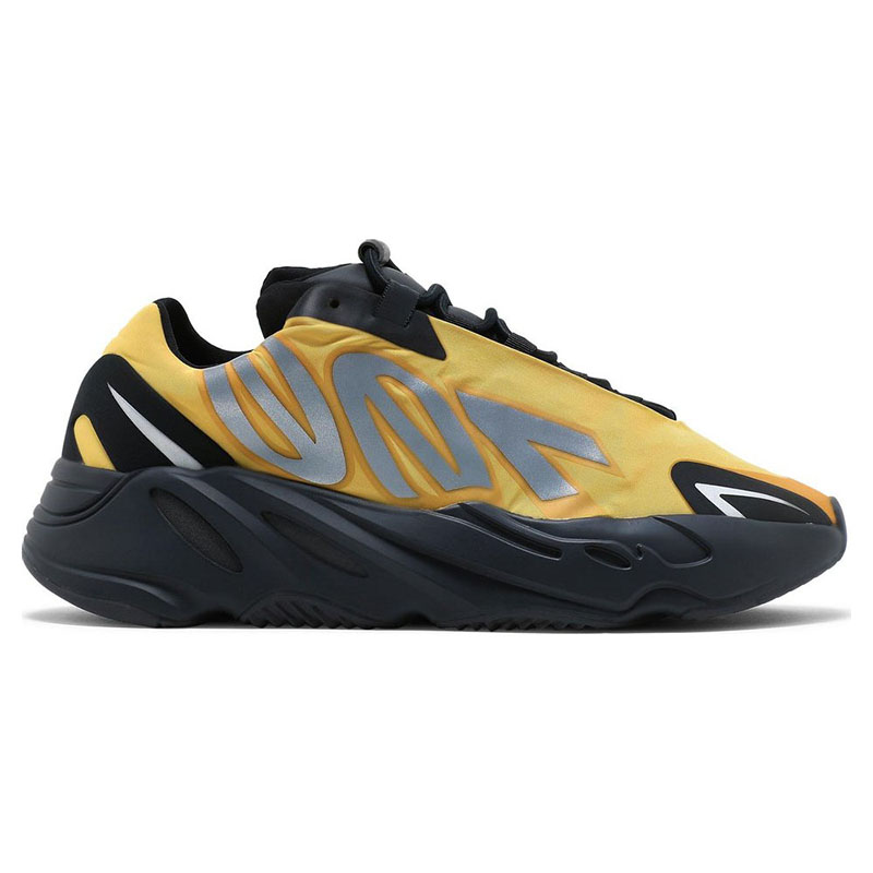 YEEZY BOOST 700 MNVN 