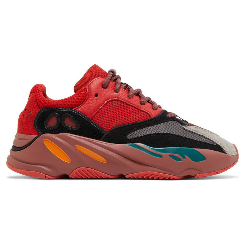 YEEZY BOOST 700 
