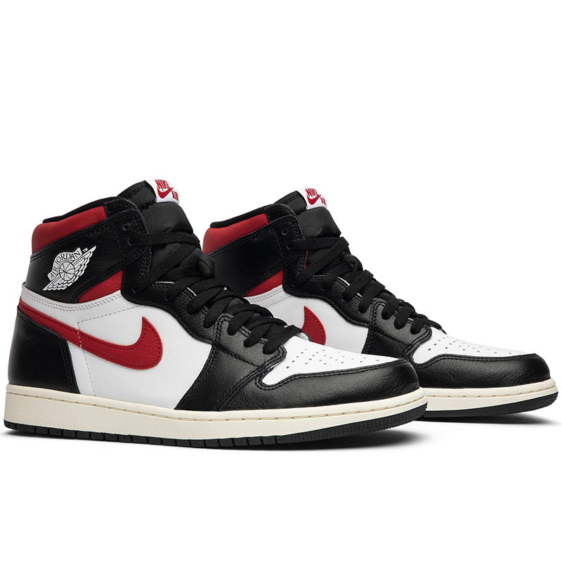AIR JORDAN 1 RETRO HIGH OG "GYM RED"