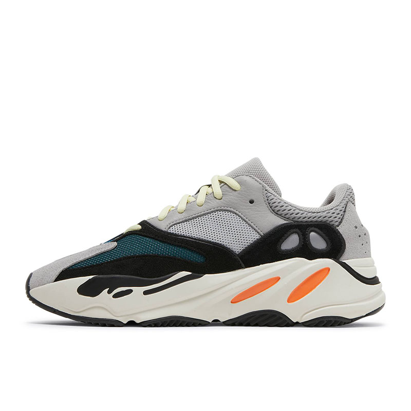 YEEZY BOOST 700 