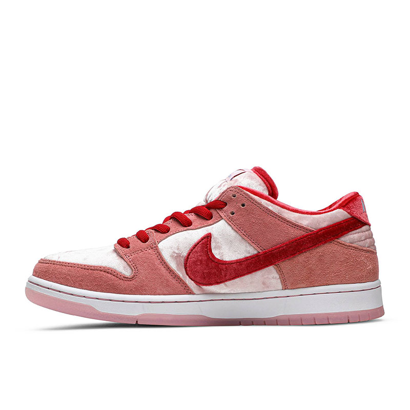 STRANGELOVE X DUNK LOW SB 