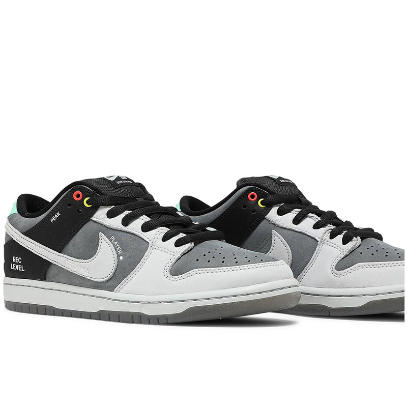 DUNK LOW SB