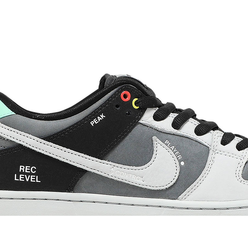 DUNK LOW SB