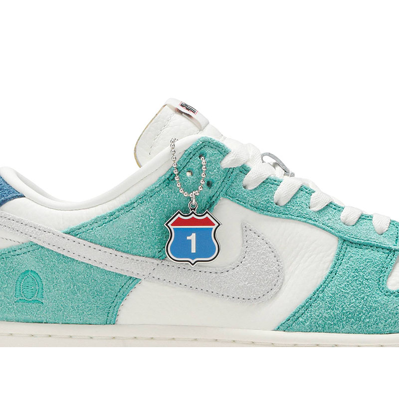 KASINA X DUNK LOW