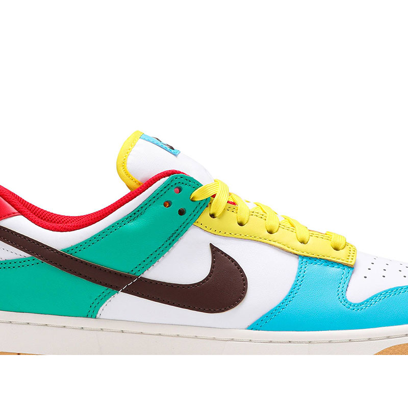 DUNK LOW SE 