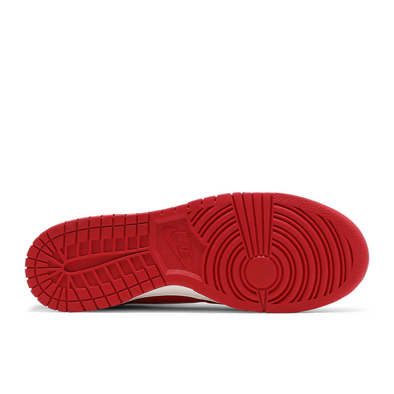 DUNK HIGH SE