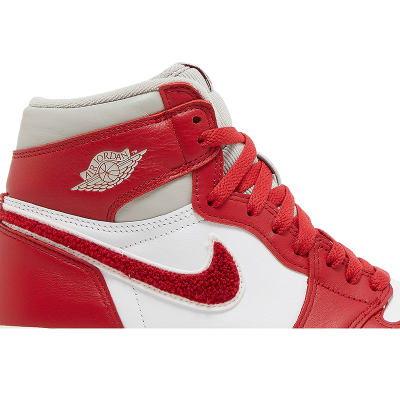 AIR JORDAN 1 HIGH OG ''NEWSTALGIA CHENILLE''