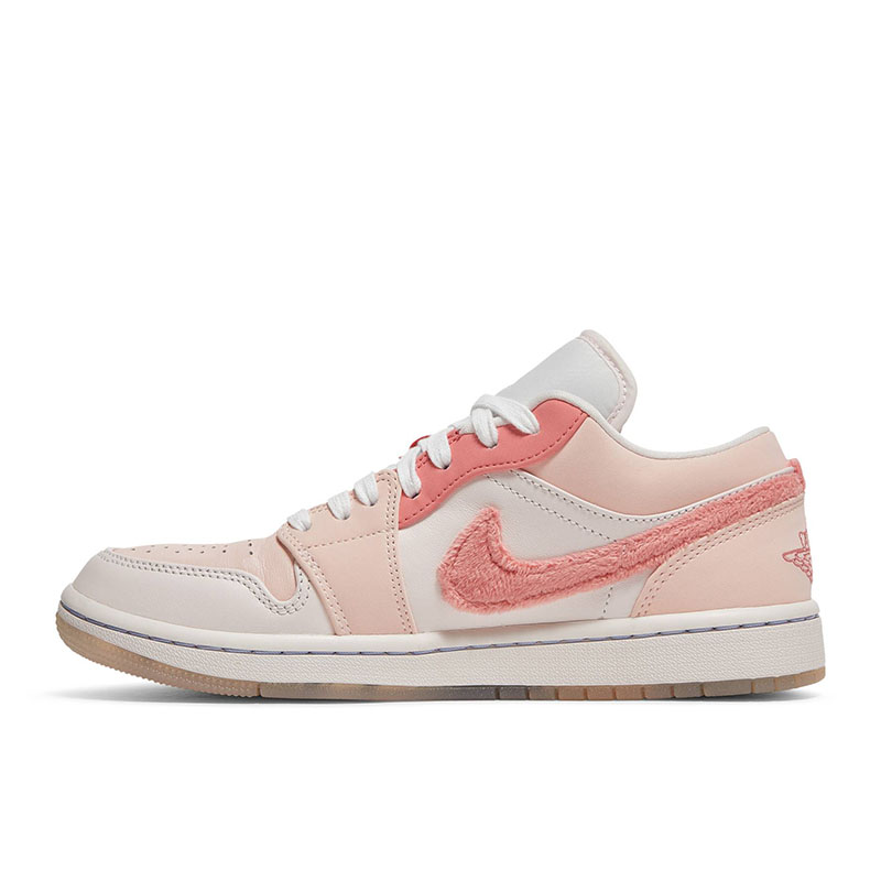 AIR JORDAN 1 LOW SE 'MIGHTY SWOOSHERS'