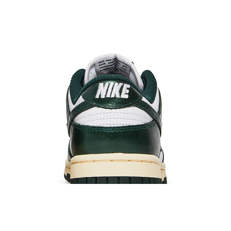 DUNK LOW 