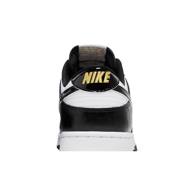 Dunk Low SE 