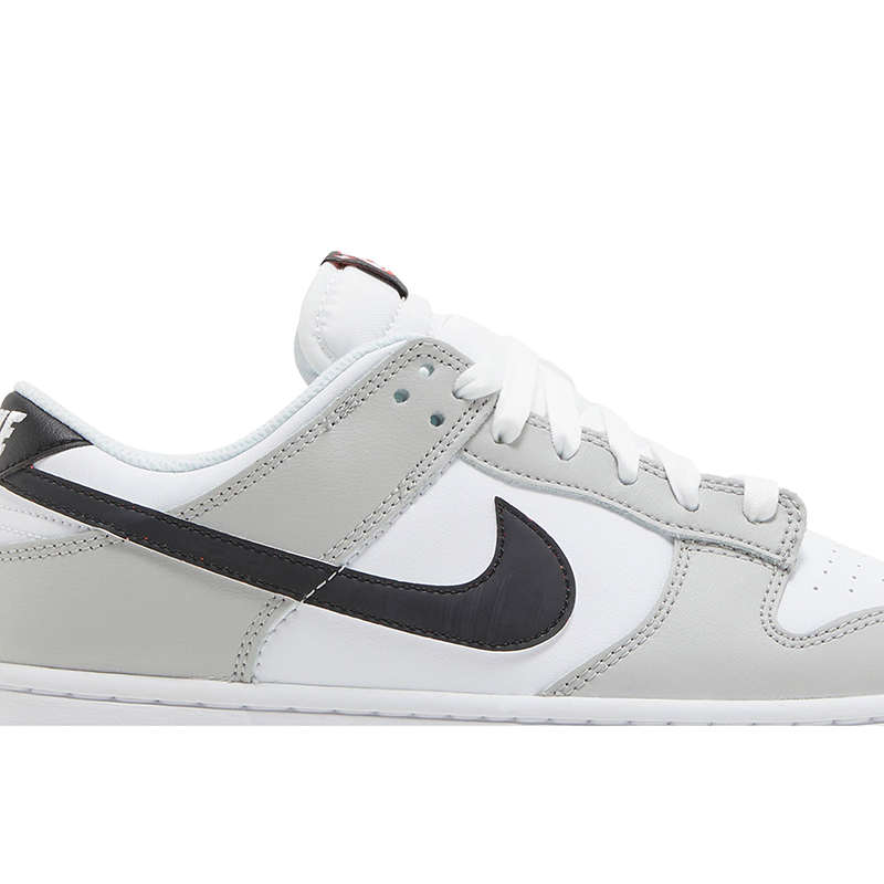 DUNK LOW SE