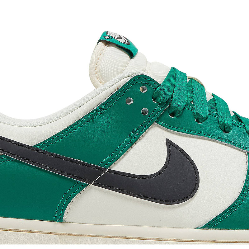 DUNK LOW SE 