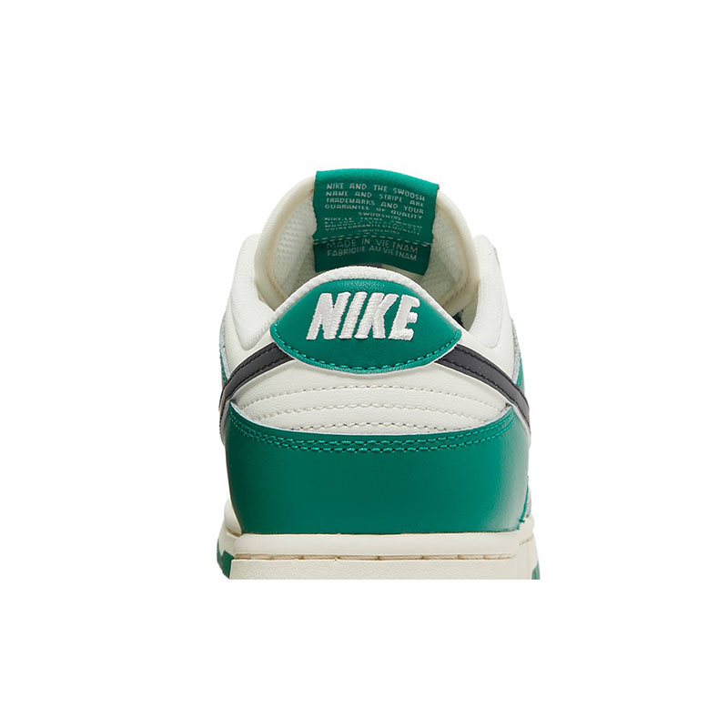 DUNK LOW SE 