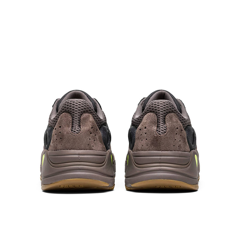YEEZY BOOST 700 