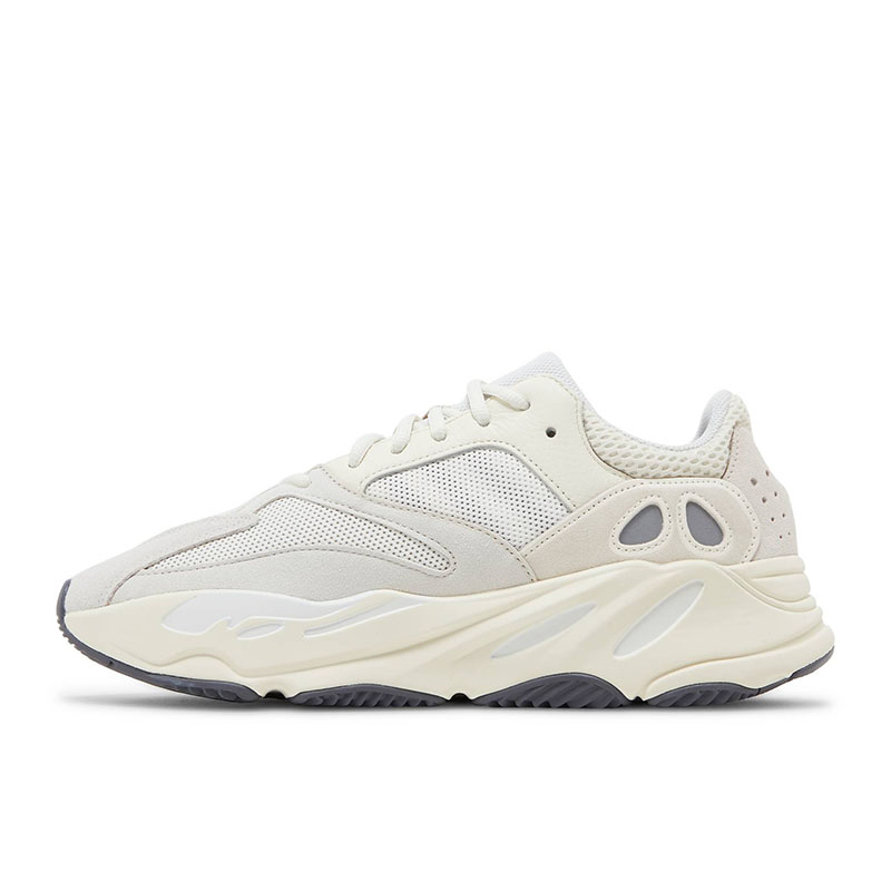 YEEZY BOOST 700 "ANALOG"