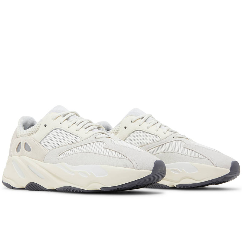 YEEZY BOOST 700 "ANALOG"