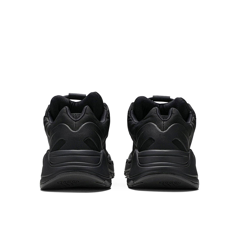 YEEZY BOOST 700 MNVN 