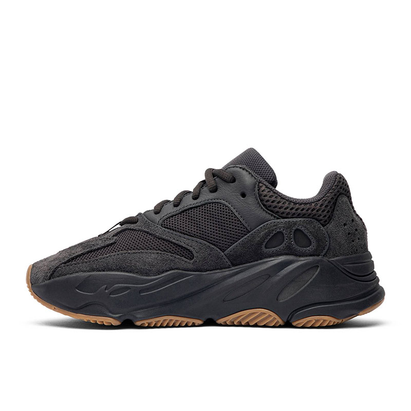 YEEZY BOOST 700 