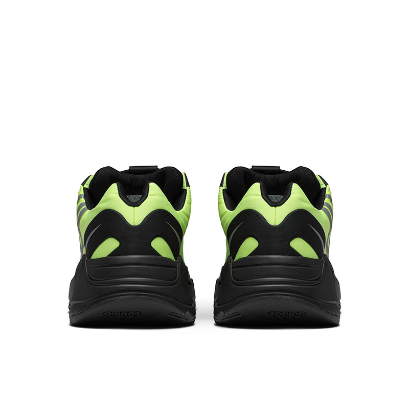 YEEZY BOOST 700 MNVN 