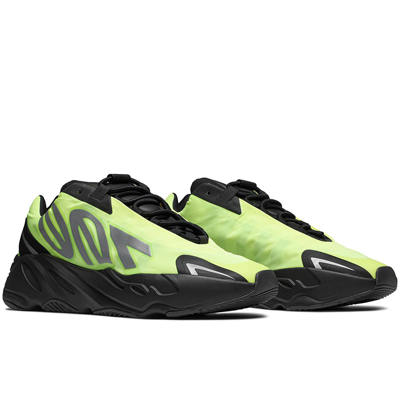YEEZY BOOST 700 MNVN 