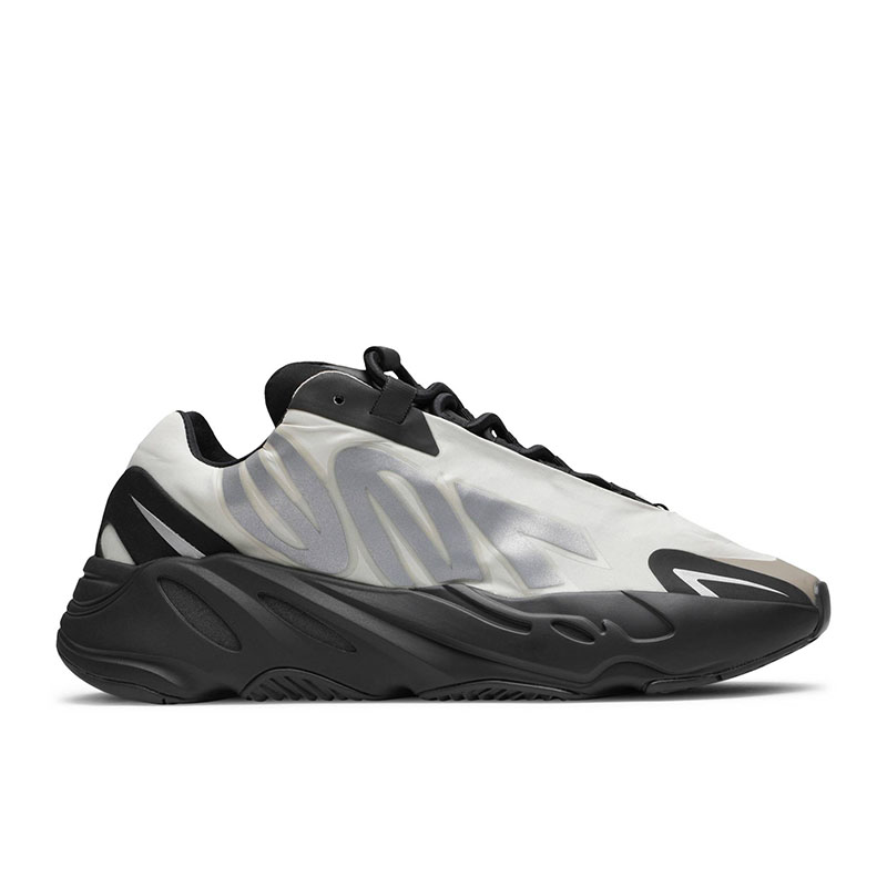 YEEZY BOOST 700 MNVN 