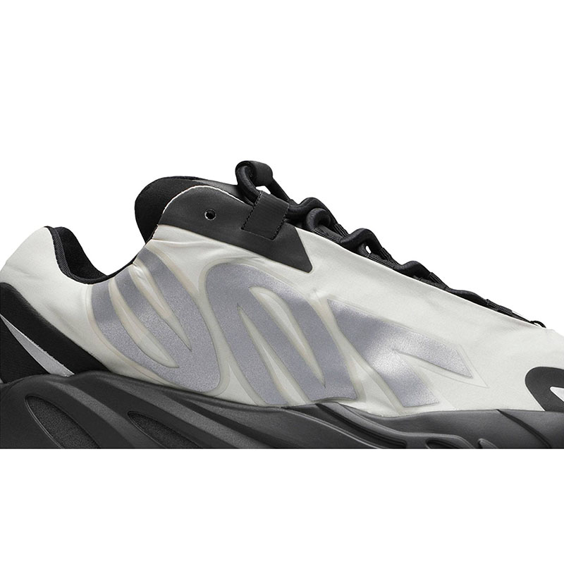 YEEZY BOOST 700 MNVN ''BONE''