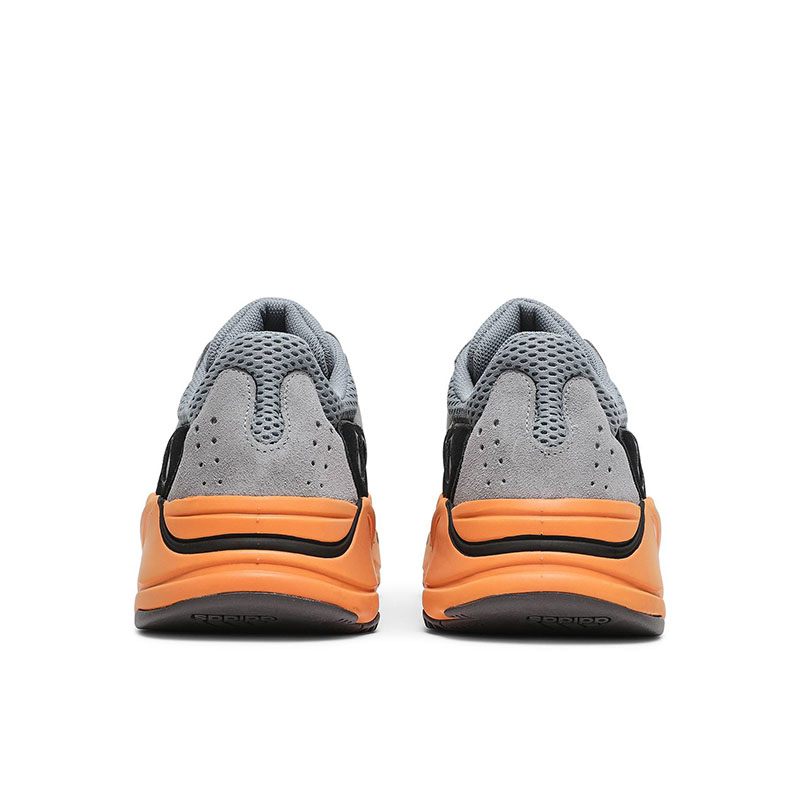 YEEZY BOOST 700 