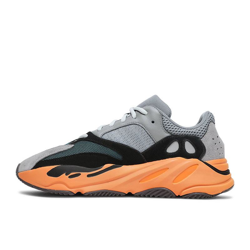 YEEZY BOOST 700 