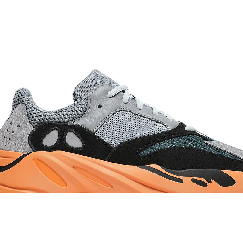 YEEZY BOOST 700 