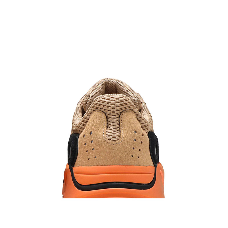 YEEZY BOOST 700 