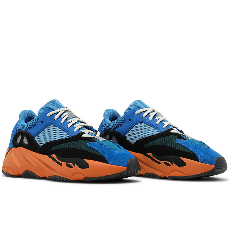 YEEZY BOOST 700 