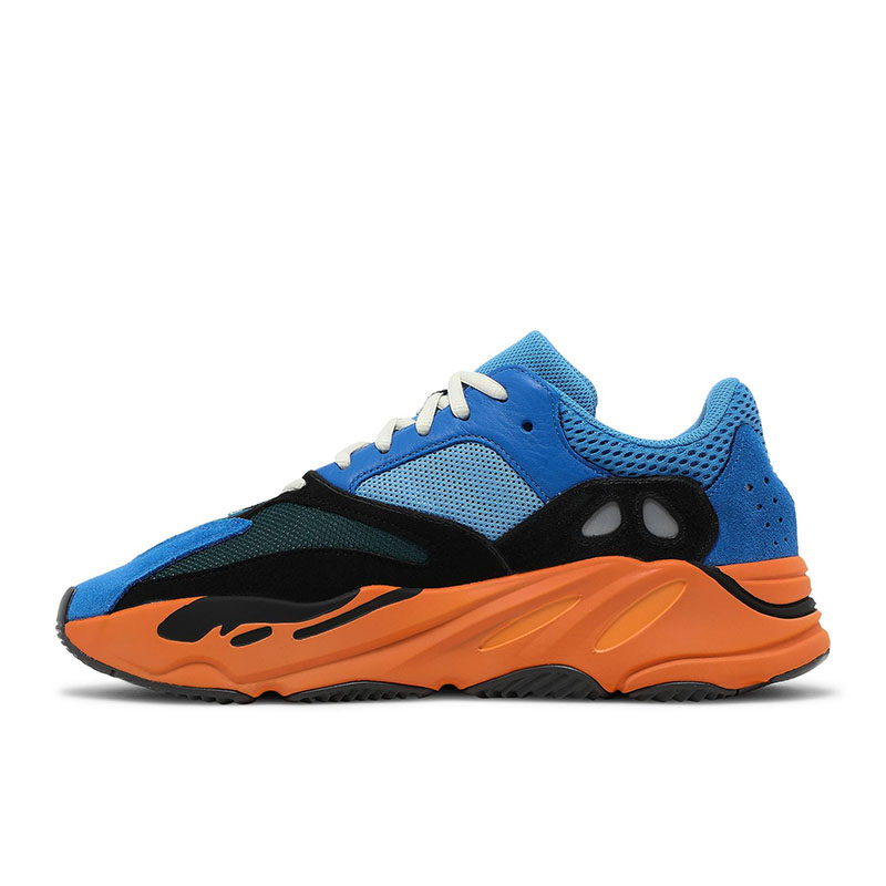 YEEZY BOOST 700 
