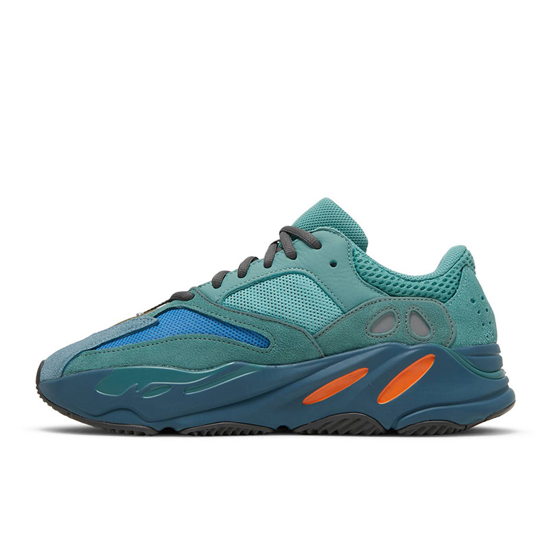 YEEZY BOOST 700 