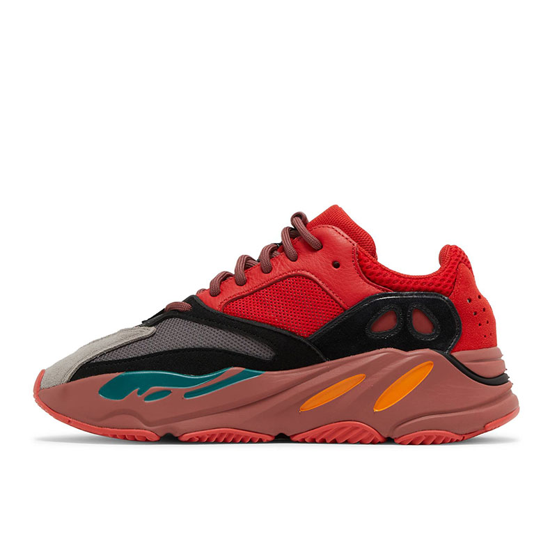 YEEZY BOOST 700 