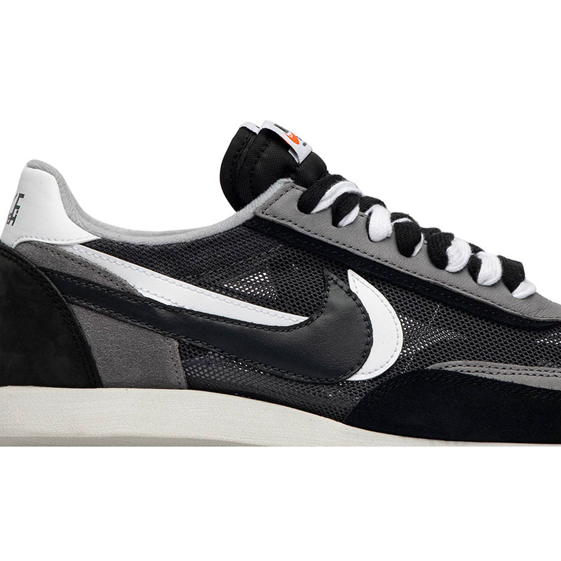 SACAI X LDWAFFLE  ''BLACK''