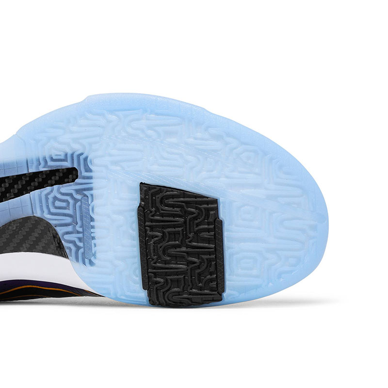 ZOOM KOBE 5 PROTRO 