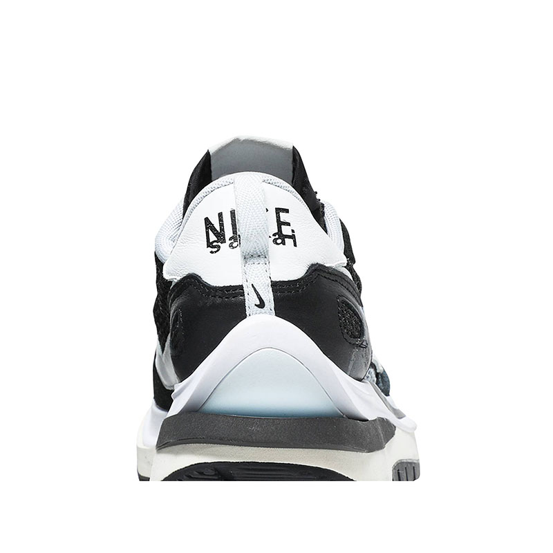 SACAI X VAPORWAFFLE 