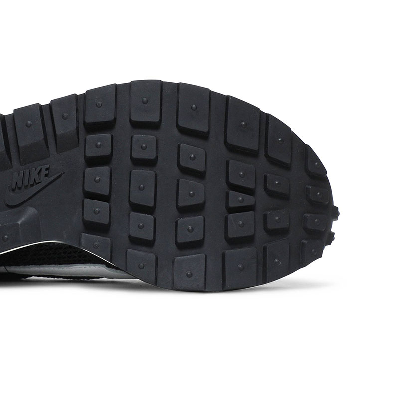 SACAI X VAPORWAFFLE 