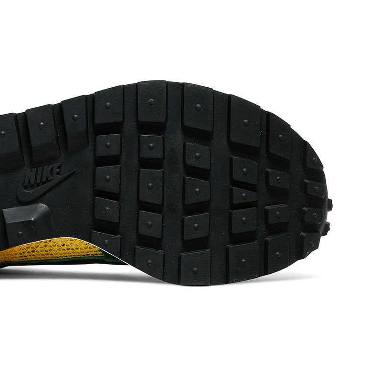 SACAI X VAPORWAFFLE 