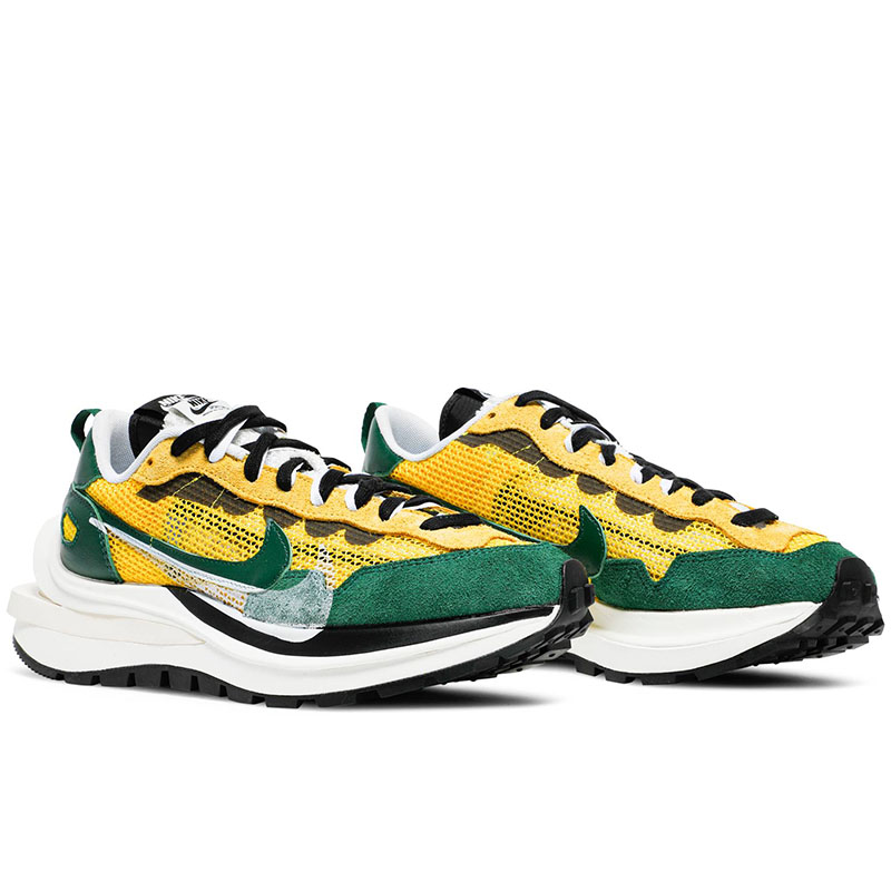 SACAI X VAPORWAFFLE 