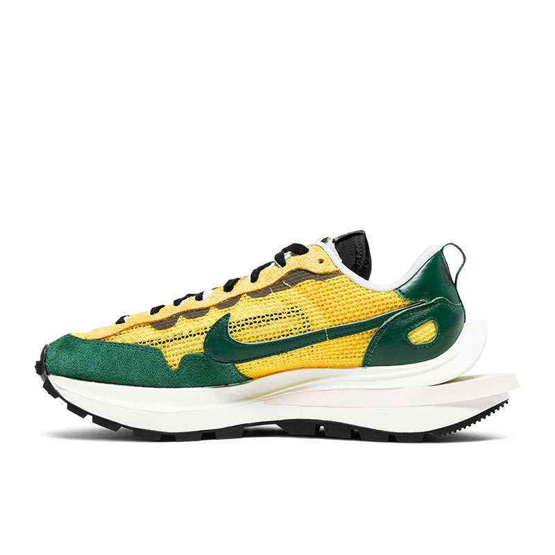 SACAI X VAPORWAFFLE 