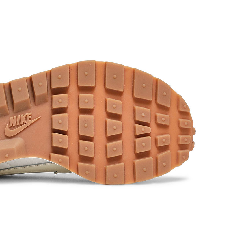 SACAI X VAPORWAFFLE 