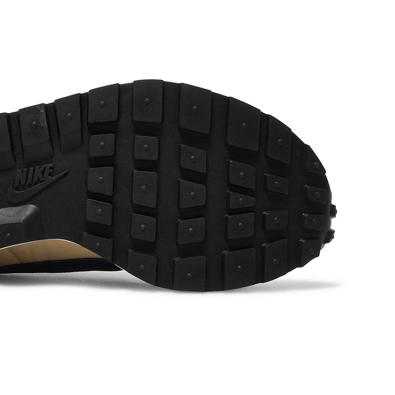 SACAI X VAPORWAFFLE 