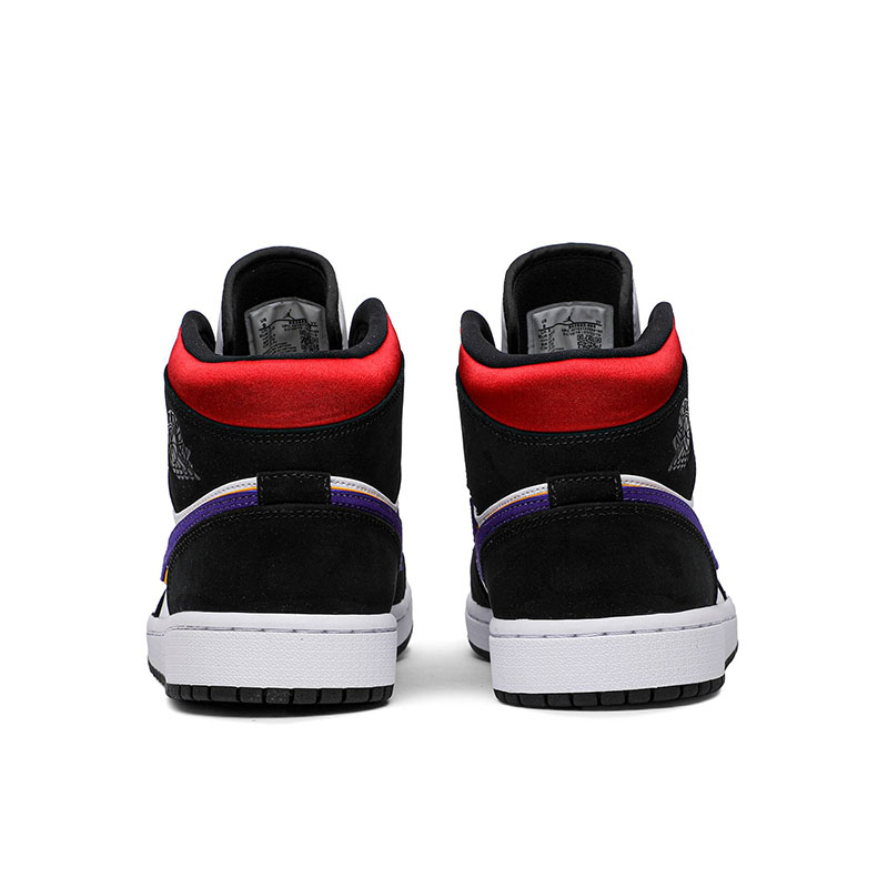 AIR JORDAN 1 MID SE  