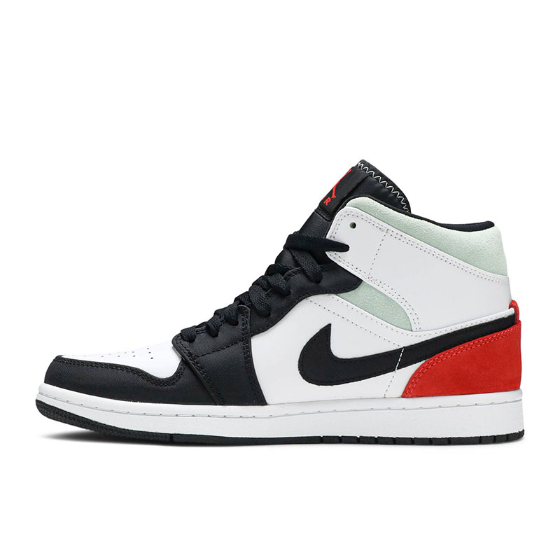 AIR JORDAN 1 MID SE 