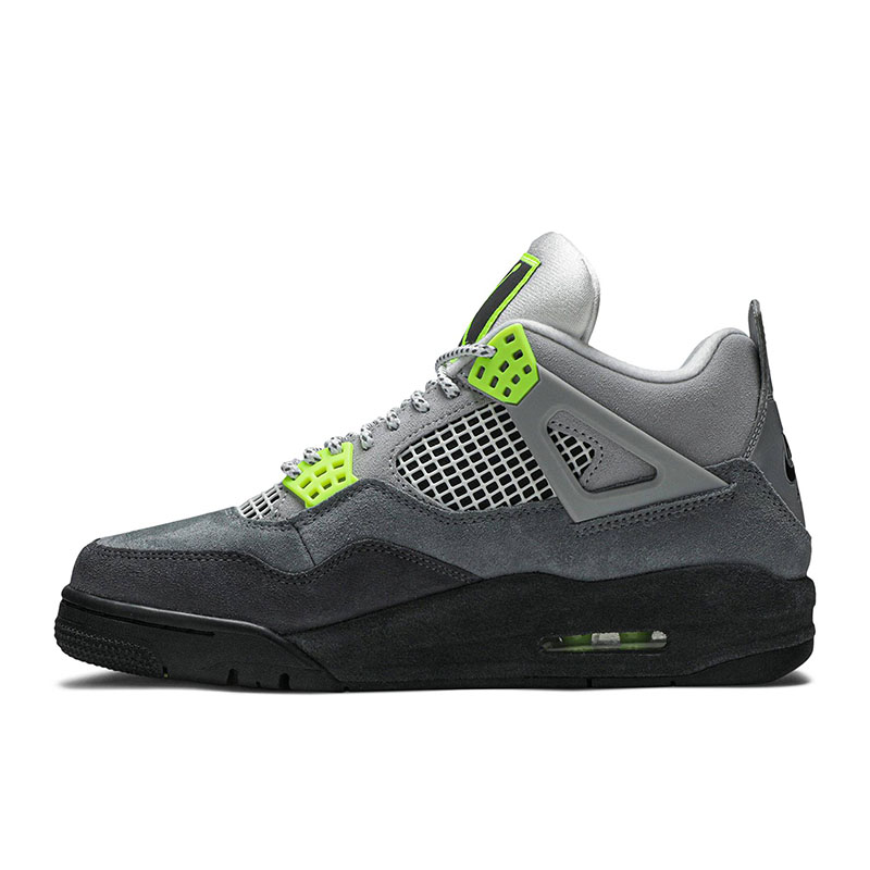 AIR JORDAN 4 RETRO SE 