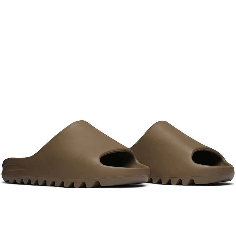 YEEZY SLIDES