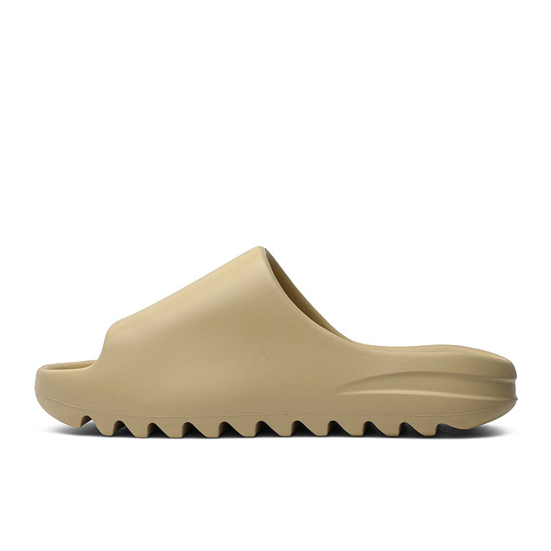 YEEZY SLIDES